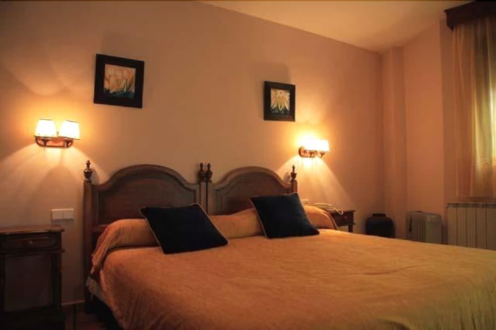 Hotel Patri Huéscar Esterno foto